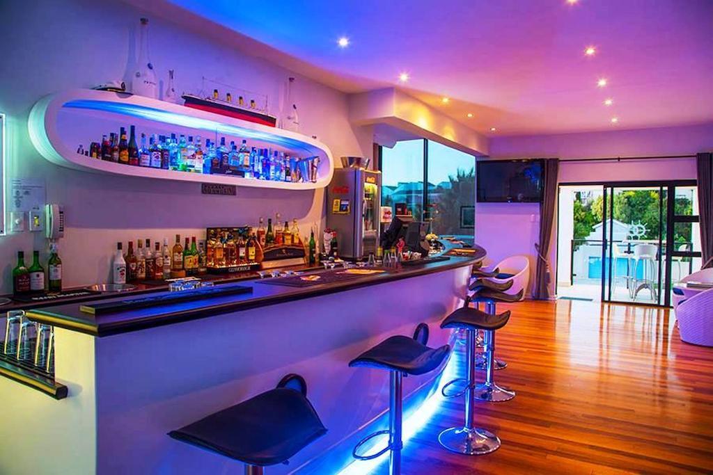 Ahoy Boutique Guest House Порт-Элизабет Экстерьер фото