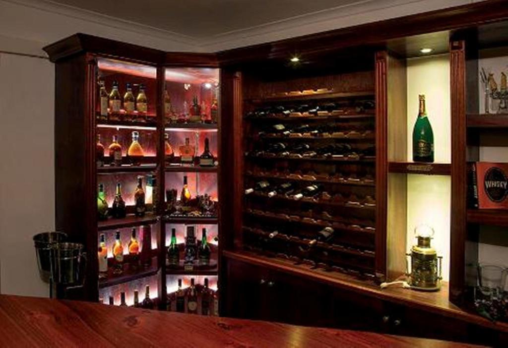 Ahoy Boutique Guest House Порт-Элизабет Экстерьер фото