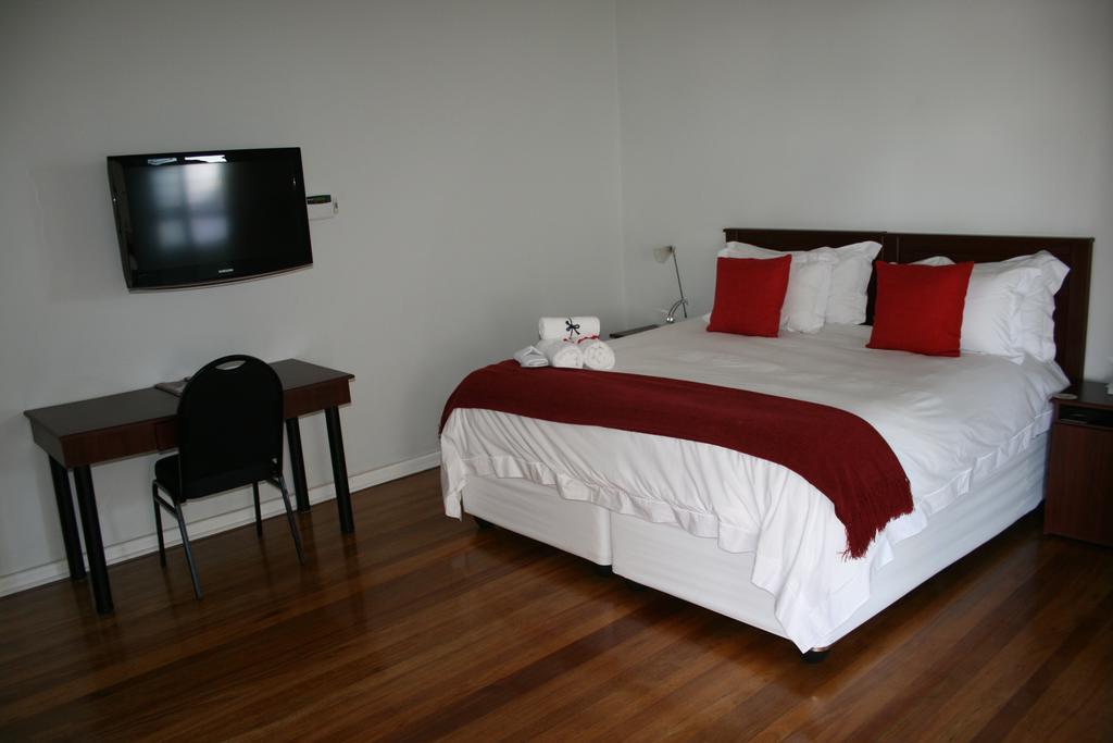 Ahoy Boutique Guest House Порт-Элизабет Экстерьер фото
