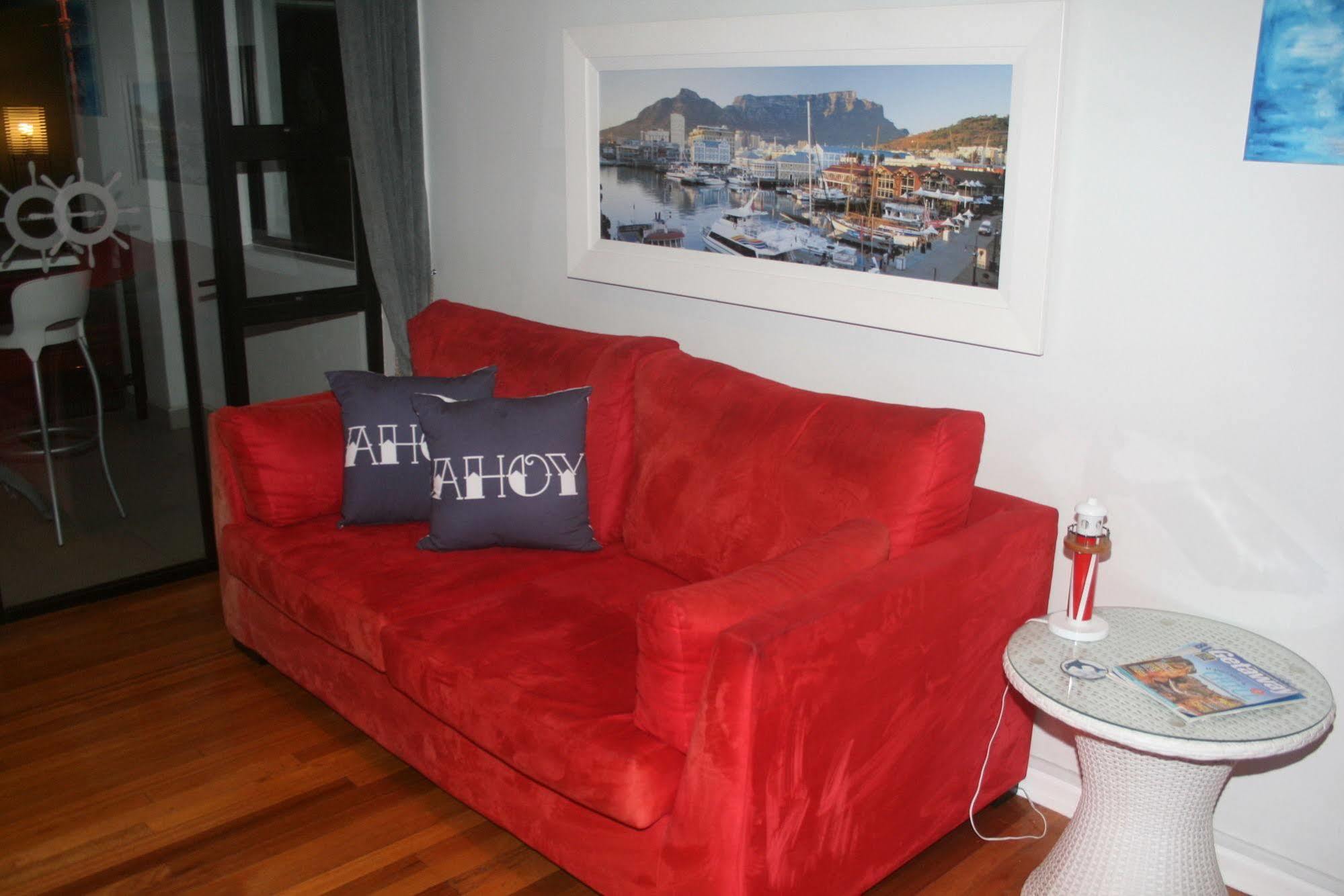 Ahoy Boutique Guest House Порт-Элизабет Экстерьер фото